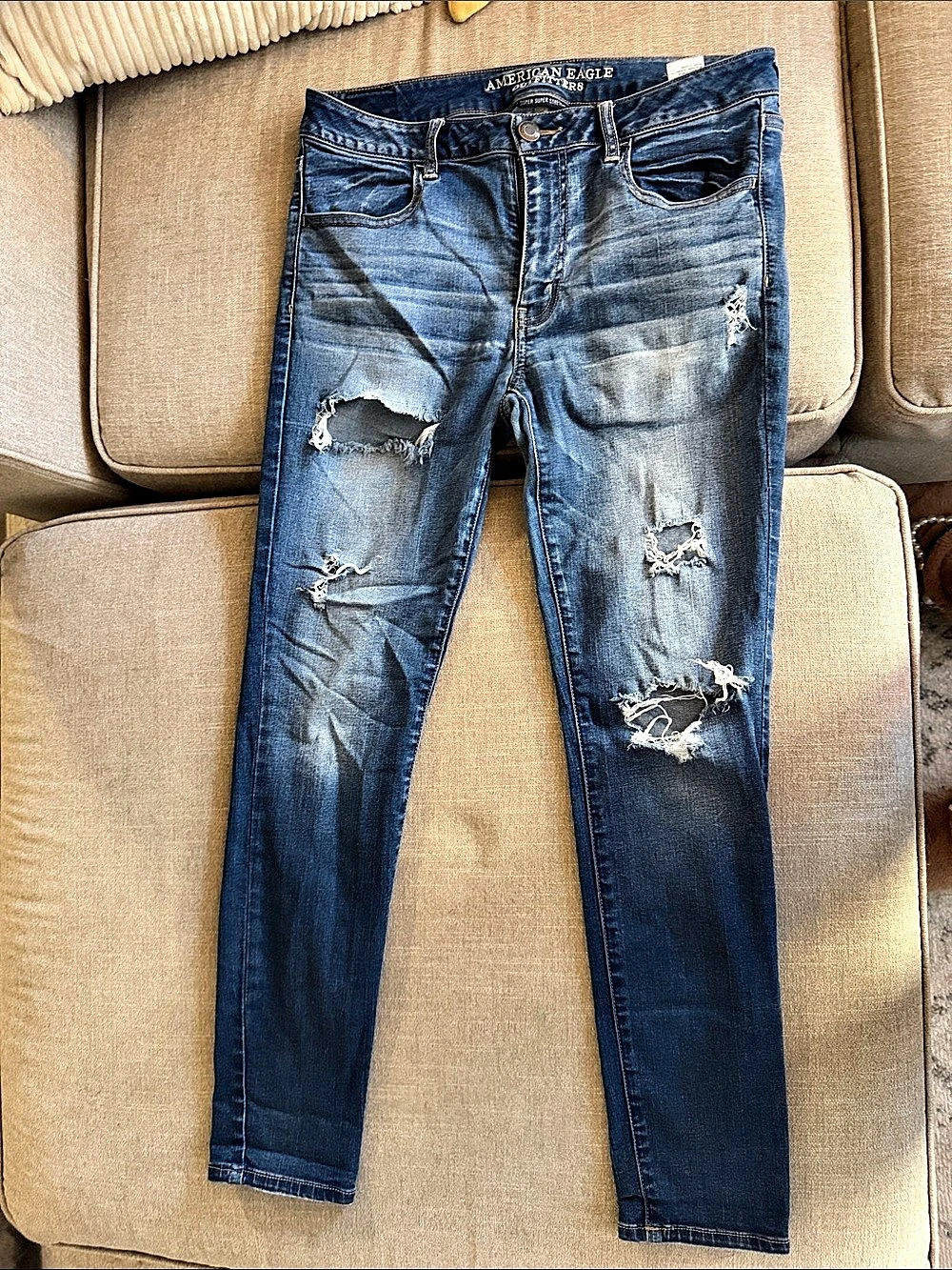 American Eagle Outfitters Super Stretch Ripped Jegging Jeans Waist 12